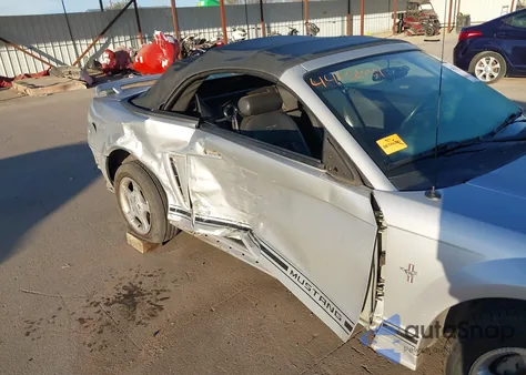 2001 Ford Mustang from USA, damaged, VIN 1FAFP44481F146743